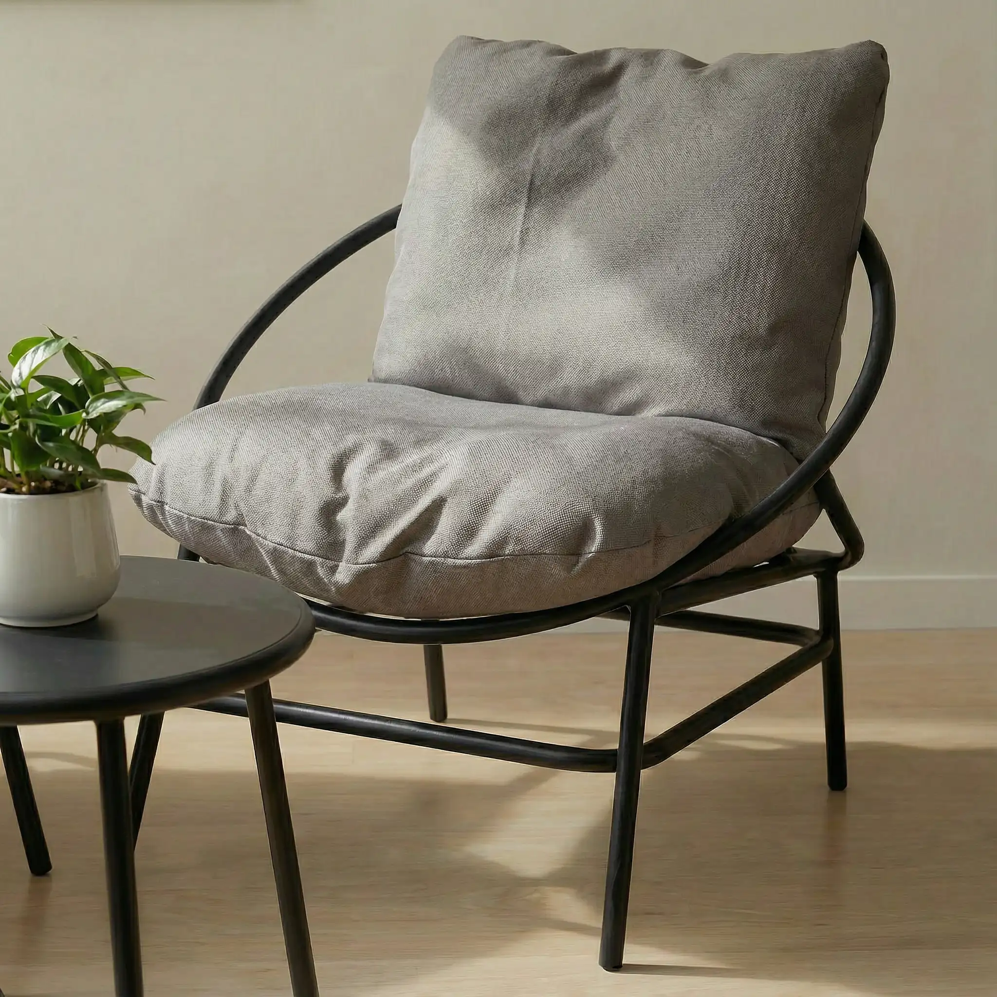 Liora Chair - Image 5