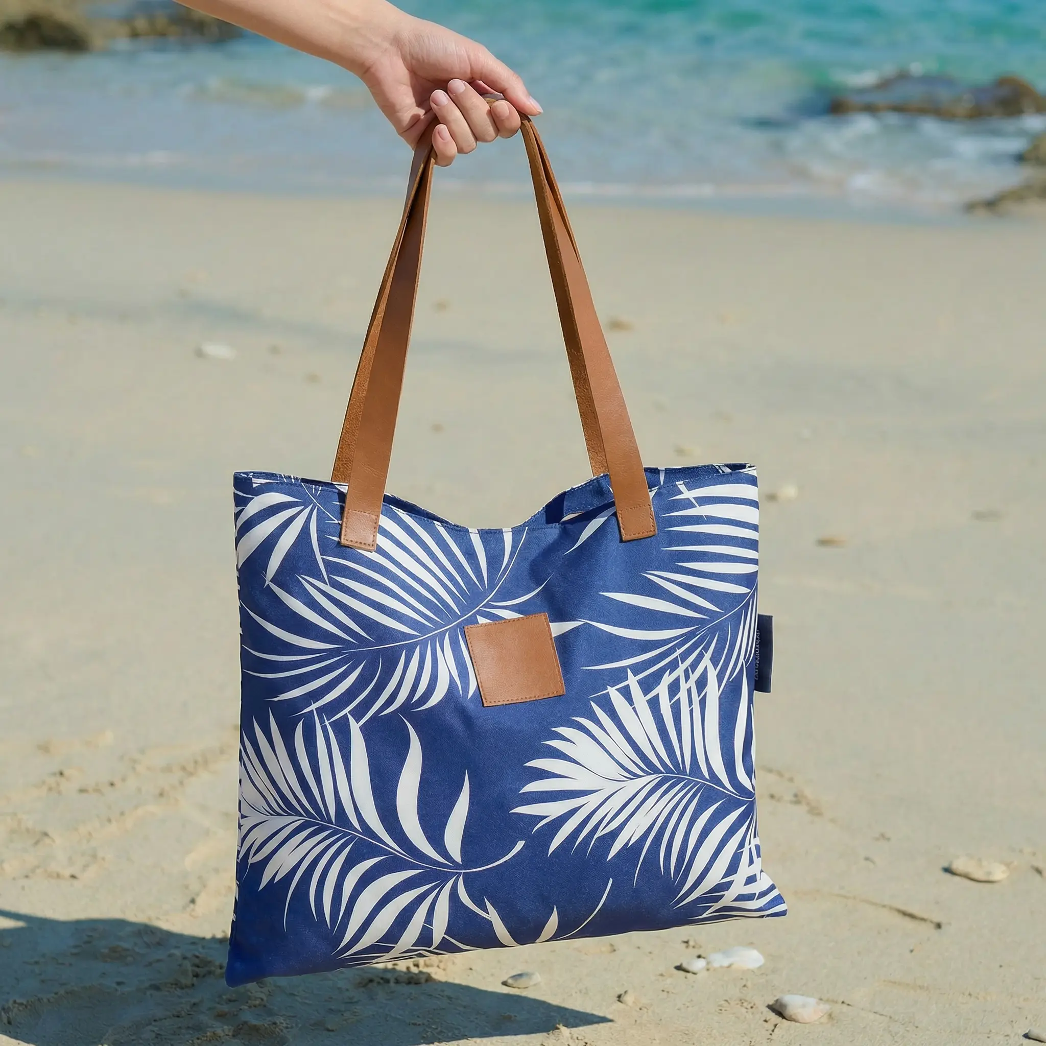 Svelte Tote Bag - Image 3